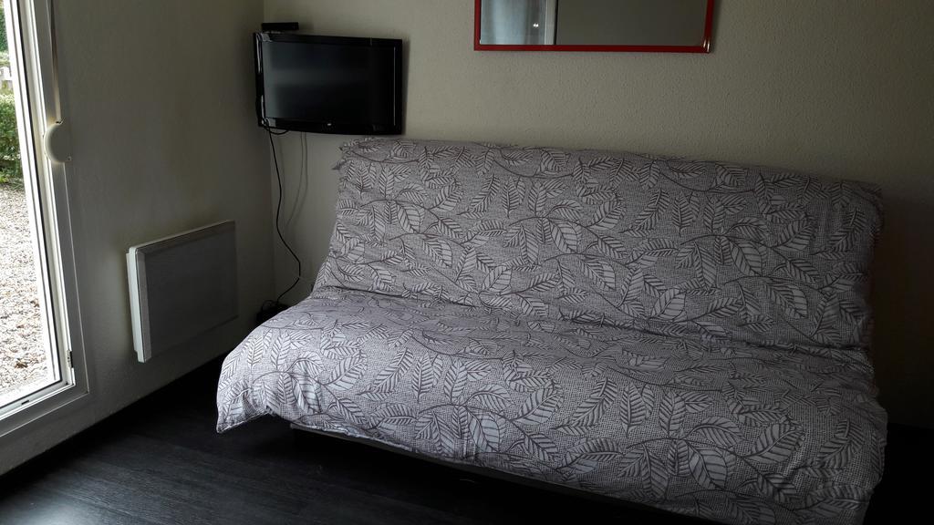 Studio Au Calme Lägenhet Deville-les-Rouen Exteriör bild